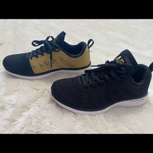 APL work out/running sneaker